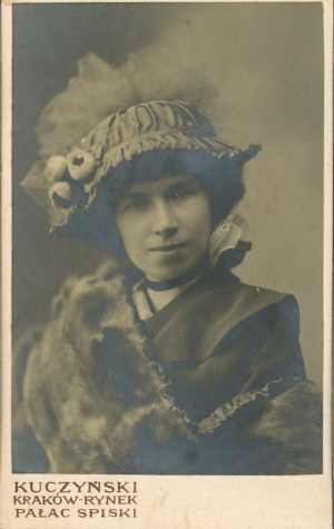 Jadwiga Zmigrodzka née Wieliczka, Cracow, photo by Kuczynski, ca. 1905.