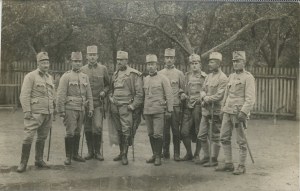 Gruppo di ufficiali, fino al 1918.