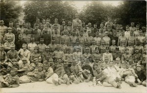 Groupe d'officiers et de soldats, 1915.