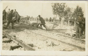 PRIMA GUERRA MONDIALE] Fotografia di situazione, binari ferroviari, 1918