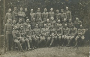 PREMIÈRE GUERRE MONDIALE] Groupe d'officiers autrichiens, jusqu'en 1918
