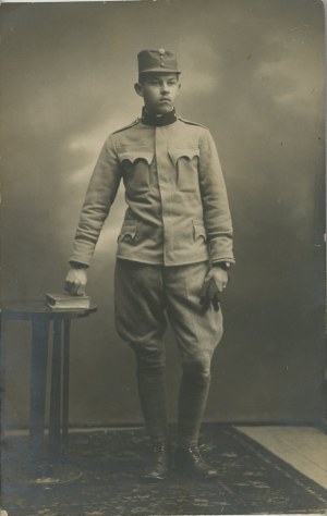 PRIMA GUERRA MONDIALE] Soldato dell'esercito austriaco, 2 foto, al 1918
