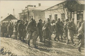 Marching of troops, Delatyn, 1915.