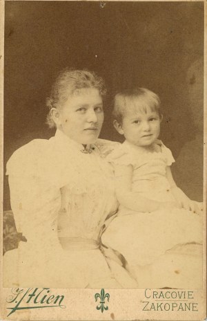 Mère et enfant, Cracovie - Zakopane, photo de Mien, vers 1900.