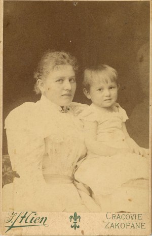 Matka s dieťaťom, Krakov - Zakopané, foto: Mien, okolo roku 1900.