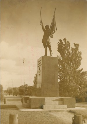 Warsaw- Monument to the Dowborczycy, photo by H. Poddębski, 1930.