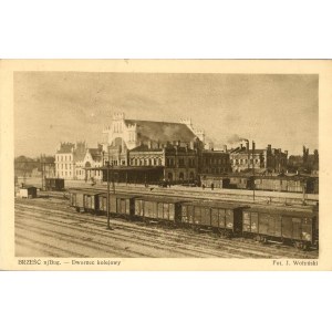Brest n/Bug. - Railroad station, circa 1930.