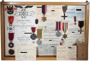 PSZnZ, display case of badges and medals after the platoon sergeant of the 11th Communications Battalion