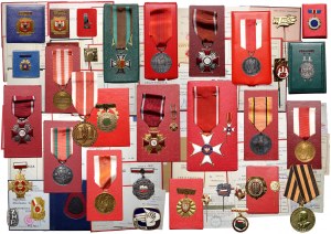 Poľsko, Poľská ľudová republika, veľká zbierka vyznamenaní a medailí s preukazmi totožnosti, po jednej osobe