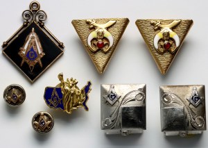 Set of 8 pins with a freemasonry theme
