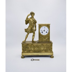 SAMUEL MARTI ET CIE, Mantel clock with figure of walking young Bacchus