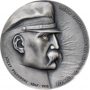 medal 70 ROCZNICA ODZYSKANIA NIEPODLEGŁOŚCI, 1988, srebro Ag, masa rzeczywista: 157 g, nakład: 30 sztuk