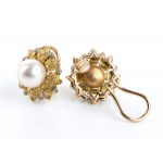 BUCCELLATI: pearl gold earrings