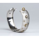 MARIO BUCCELLATI: Daimond gold bangle bracelet and earrings