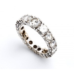 Diamond Veretta eternity gold ring