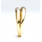 Gold ring with diamonds