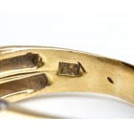 Gold ring with diamonds