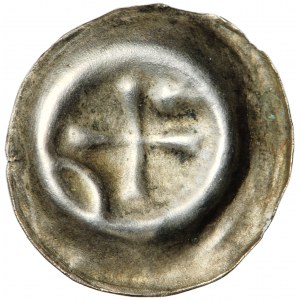 Polska, Wielkopolska, brakteat guziczkowy Krzyż, księżyc i gwiazda, 2. połowa XIII w.