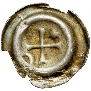 Polska, Wielkopolska, brakteat guziczkowy Krzyż, księżyc i gwiazda, 2. połowa XIII w.
