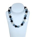 Collier de perles multicolores