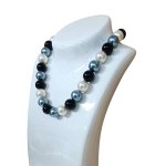 Collier de perles multicolores
