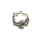 Ring mit Blattmotiv