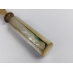 Vergrößerungsglas mit Perlengriff