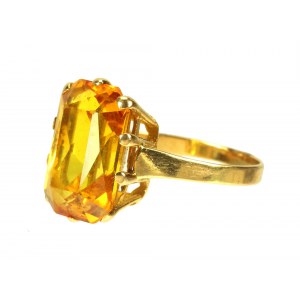 Bague en or avec topaze dorée (51)