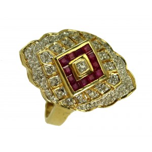 Gold ring with diamonds and rubies (82)