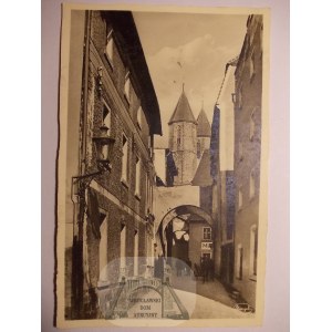 Lwówek Śląski, Lowenberg, uliczka, ok. 1940