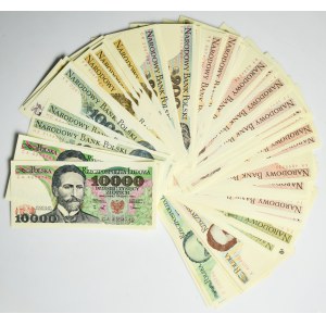Súprava, 10 000 libier 1976-88 (približne 95 kusov)