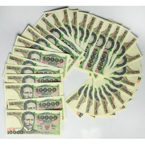 10,000 zlotys 1988 (about 32 pieces).
