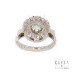 Gänseblümchen-Ring mit Diamanten, 2. Hälfte 20. Jahrhundert.