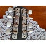 Mandolína, vyrobená v Sovětském svazu