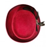 Czerwony kapelusz tyrolski z apaszką, Scherzer Salzburg Austria