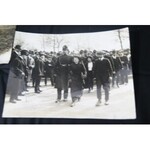 Lot de 8 photographies sur le thème des Suffragettes