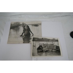 Lot de deux photographies figurant les Innondation de Londres (London Floods)