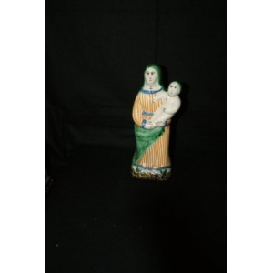 Vierge à l'Enfant en faïence probablement de Nevers. Début XIXe. Haut.: 21 cm