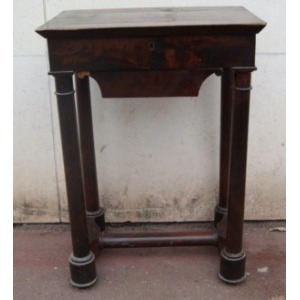 Petite table à ouvrage en bois de placage. XIXeme . 73X50X33cm