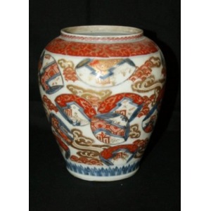 JAPON Vase en porcelaine imari. Haut.: 20 cm