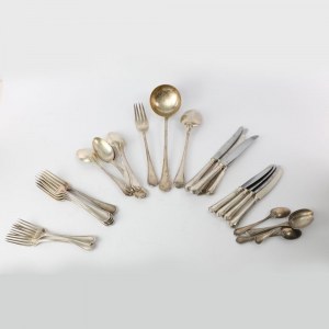 Silver metal cutlery set
