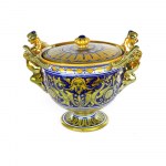 Lustered ceramic cist