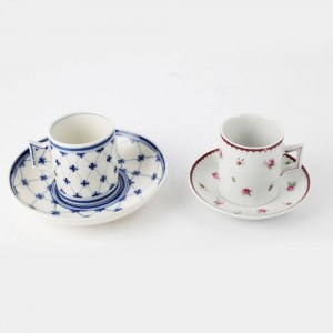 Lot of 2 liter porcelain cups,