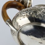 Théière en argent 800/1000