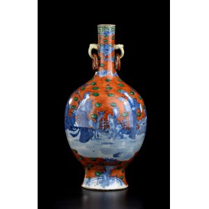 VASO A BOTTIGLIA IN PORCELLANA CON DECORO A SMALTI POLICROMI