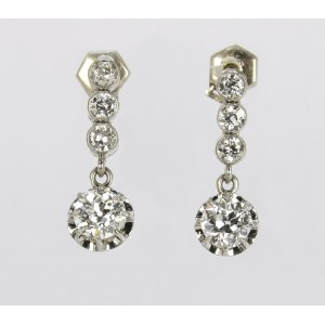 Earrings with diamonds