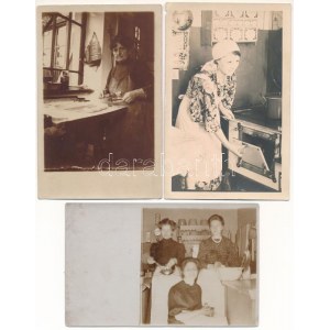 3 db régi fotó képeslap: régi konyhabelsők / 3 pre-1945 photo postcards: old kitchen interiors