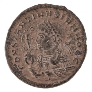 Római Birodalom / Trier / II. Constantinus 322. Follis Cu (2,84g) T:XF Roman Empire / Trier / Constantine II 322...