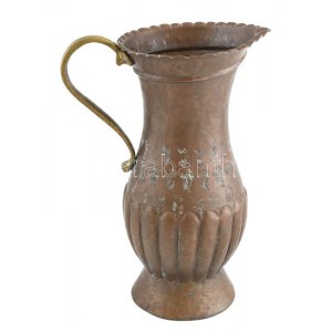 Monumentális antik réz kancsó, kis kopásokkal, m: 30 cm