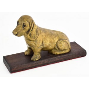 Bronz kutya szobor, fa talapzaton, jelzés nélkül, kopással, 15x10 cm